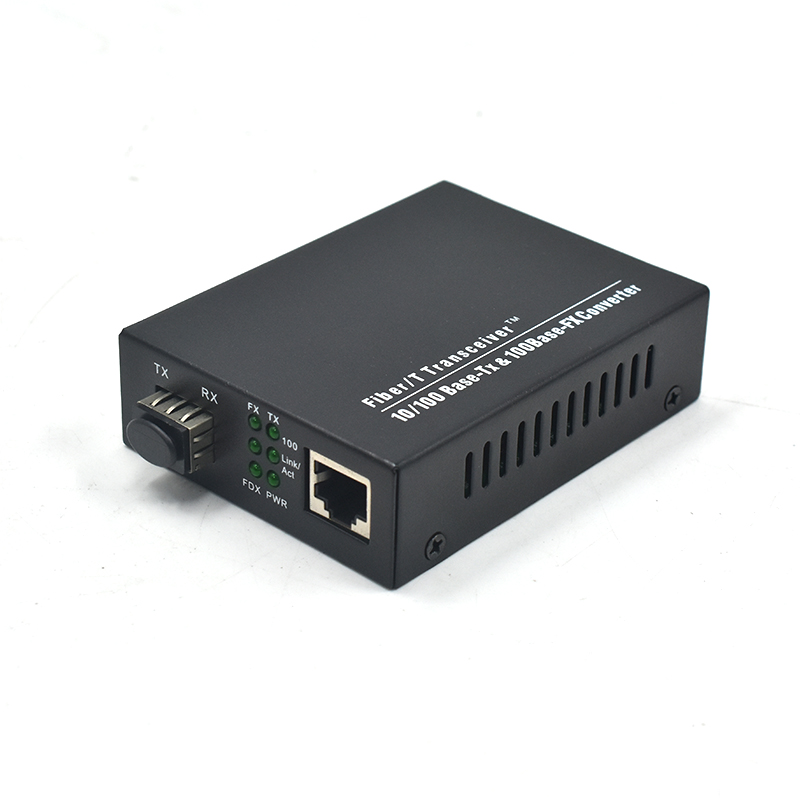 Product Gallery: Unmanaged Media Converter from Fiber to Ethernet, 1 SC Fiber Port, 1 RJ45 Port, 10/100Mbps, Plug-and-Play, Metal Housing for Enterprise & Industrial Use 2