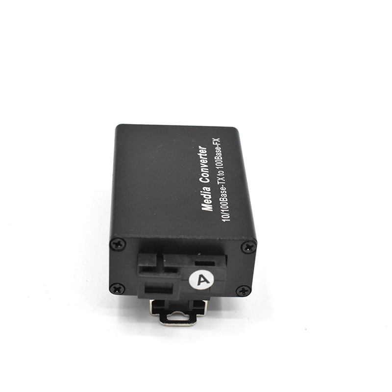 Product Gallery: Unmanaged Ethernet to Fiber Media Converter, 1 RJ45 10/100Mbps + 1 SC Fiber Port, 155Mbps, Metal Case, Desktop/Wall Mount for Distance Extension 2