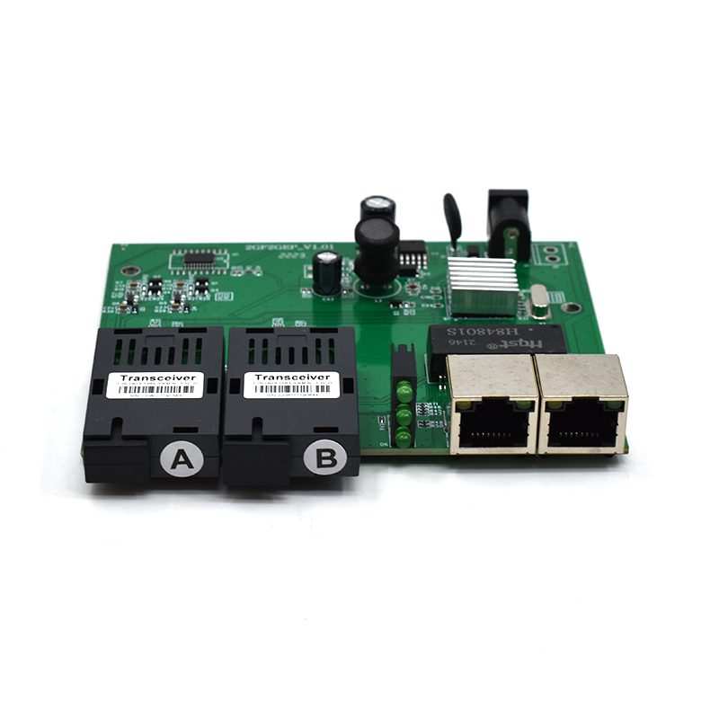 Product Gallery: Unmanaged 2 Port PoE Media Converter, Gigabit, 2 SC Fiber Uplink, Metal Housing for Desktop & Wall Mount 3