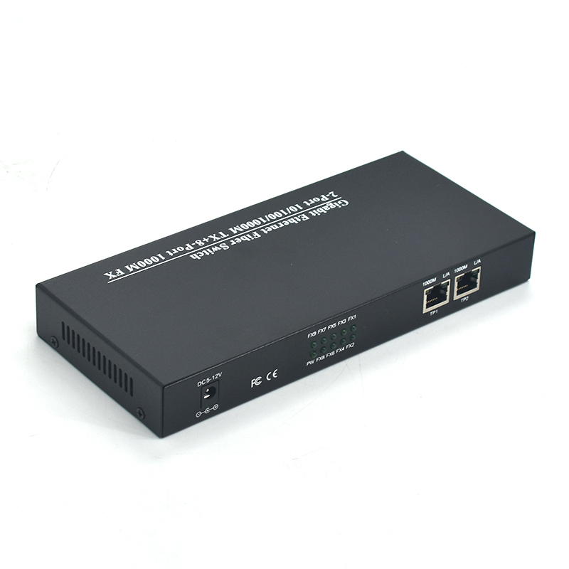 Product Gallery: Unmanaged Gigabit 2 Port PoE Powered Switch, 8 SC Fiber Ports, Plug and Play, Metal Housing for Remote Network Extension 5